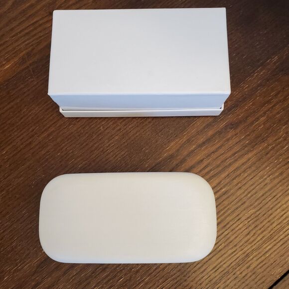 Marc By Marc Jacobs Sunglasses White Case Velvet‎ feel Inside & Box - Picture 10 of 11